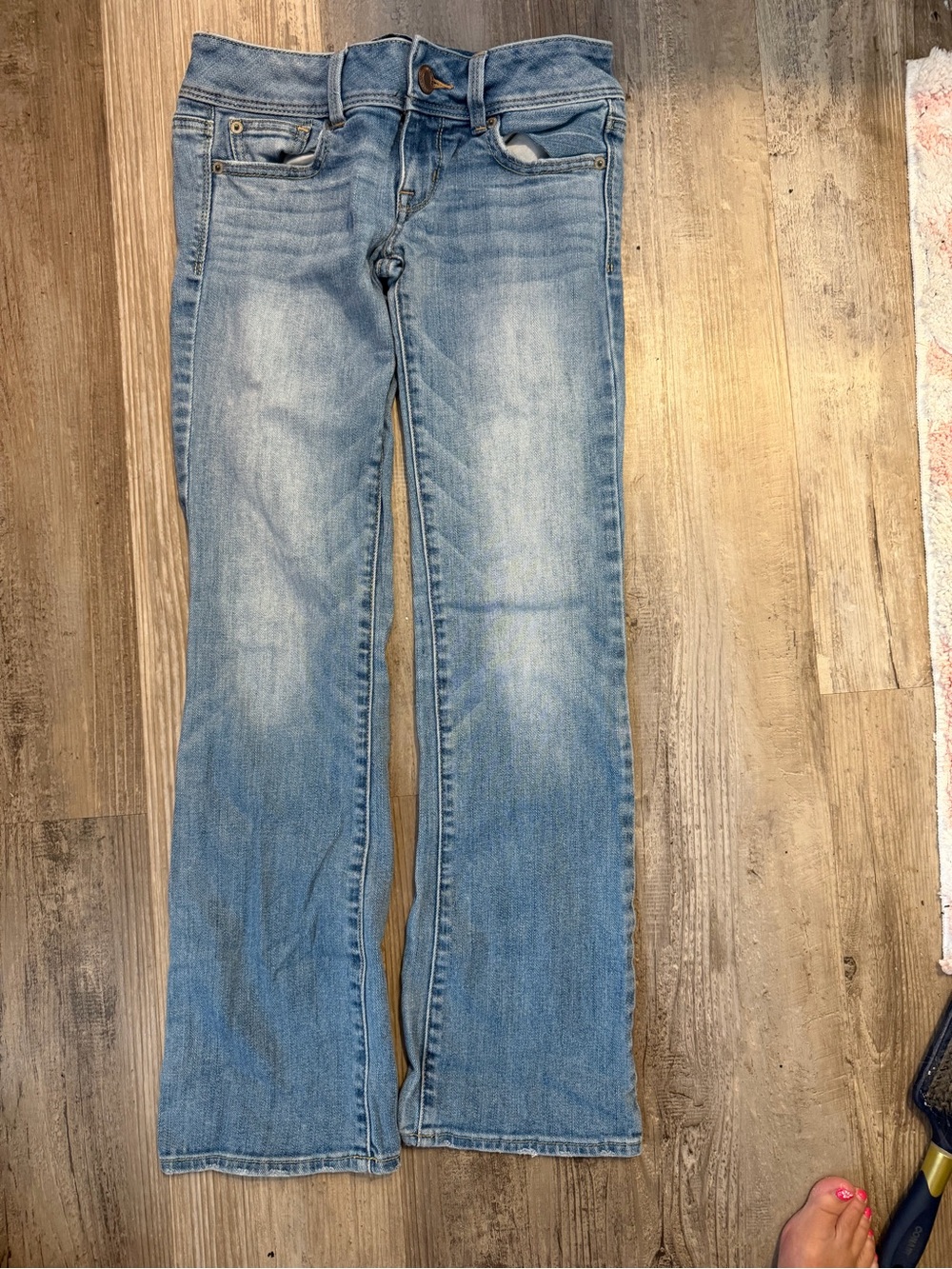 American Eagle Women's Slim Boot Jeans Blue Medium Wash Low Rise 0 Short